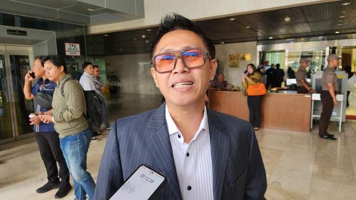 Viral DPR Joget di Sidang, Eko Patrio: “Bukan Pesta Tunjangan, Cuma Apresiasi Orkestra”