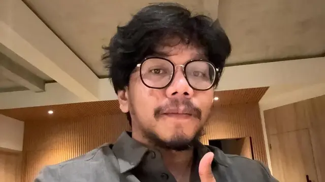 Ferry Irwandi Heran Dituding Cemarkan Nama Baik TNI: “Emang Saya Pegang Rudal?”