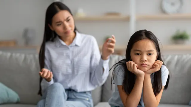 Tiger Parenting: Prestasi Gemilang, Tapi Ada Dampak Tersembunyi pada Anak